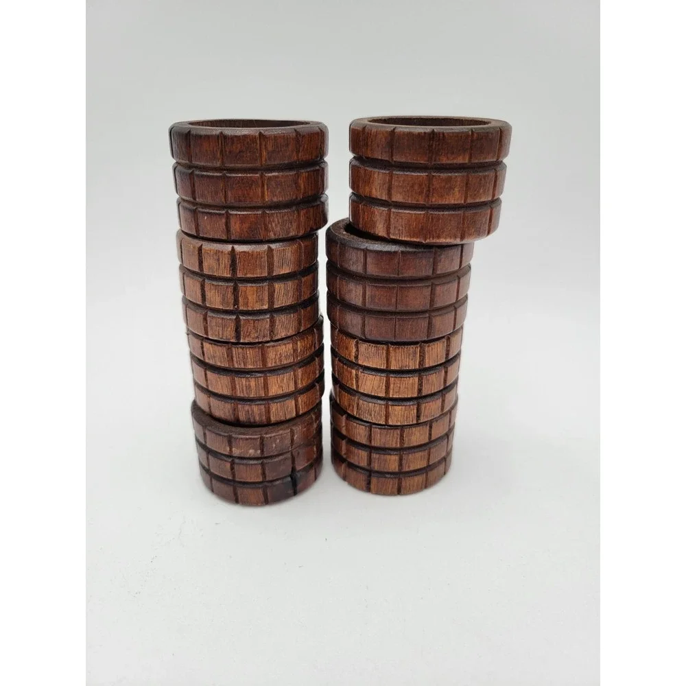 Set Of 8 Napkin‎ Rings Holders Carved Wooden Dark Brown wood Vintage